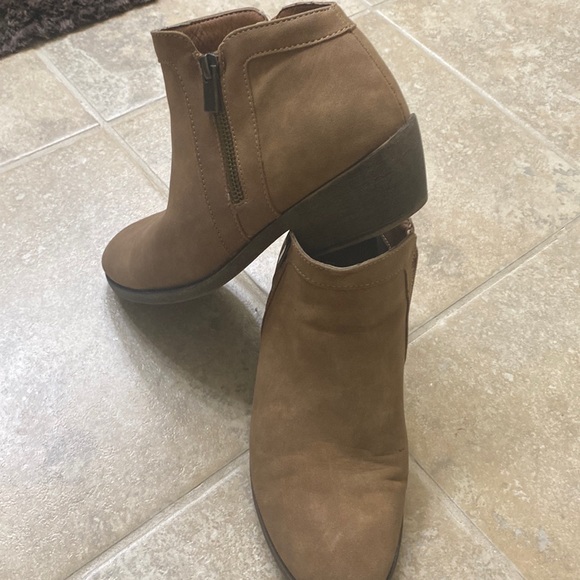 Maurices Shoes - Womens Maurice’s booties.